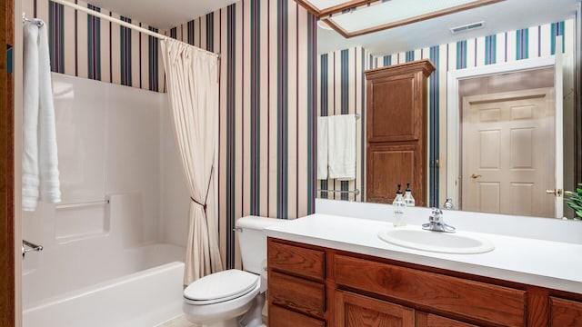 74 Stonington Cir, Newark, OH 43055 - bathroom with wallpapered walls, vanity, and shower / tub combo with curtain