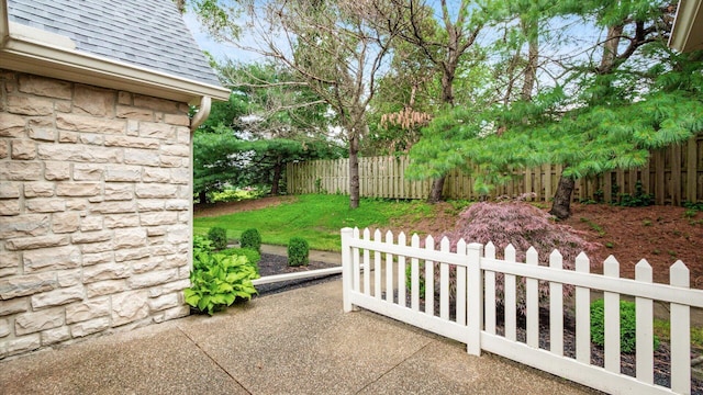 74 Stonington Cir, Newark, OH 43055 - view of patio / terrace