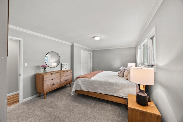 298 Flint Ridge Dr, Columbus, OH 43230 - carpeted bedroom featuring crown molding and baseboards