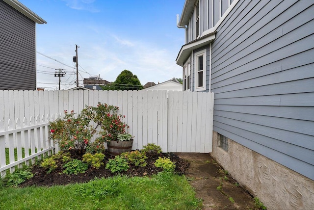497 E Kossuth St, Columbus, OH 43206 - view of yard