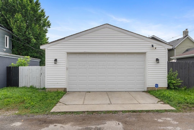 497 E Kossuth St, Columbus, OH 43206 - view of detached garage