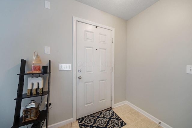 6295 Royal Tern Xing, Columbus, OH 43230 - entrance foyer featuring baseboards