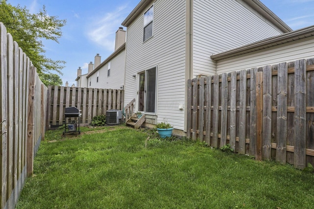 224 Macandrews Way Unit 60A, Blacklick, OH 43004 - fenced backyard featuring entry steps
