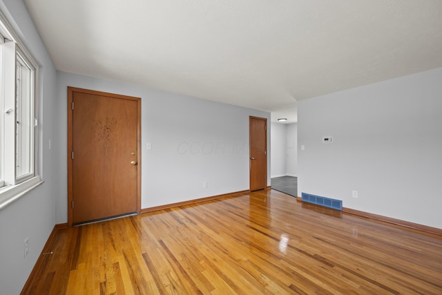 1033 Folkestone Rd, Columbus, OH 43220 - empty room featuring light wood-type flooring and baseboards
