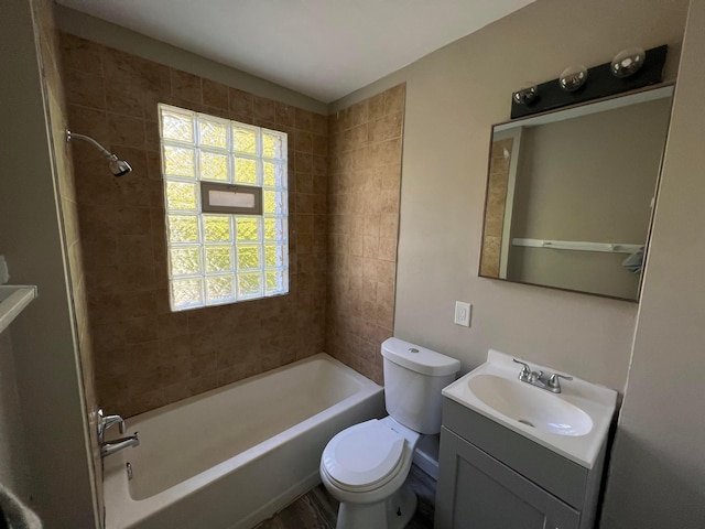 1514-1516 E 26th Ave, Columbus, OH 43211 - full bathroom featuring vanity and shower / tub combination