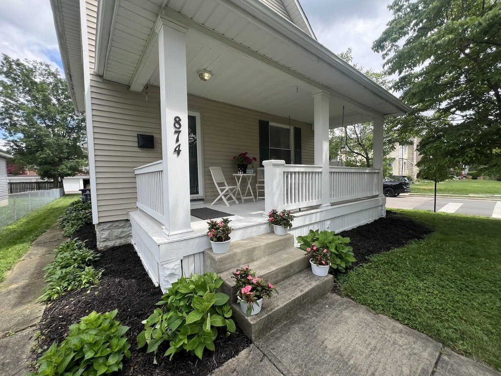 874 Chelsea Ave, Bexley, OH 43209 - property entrance with covered porch