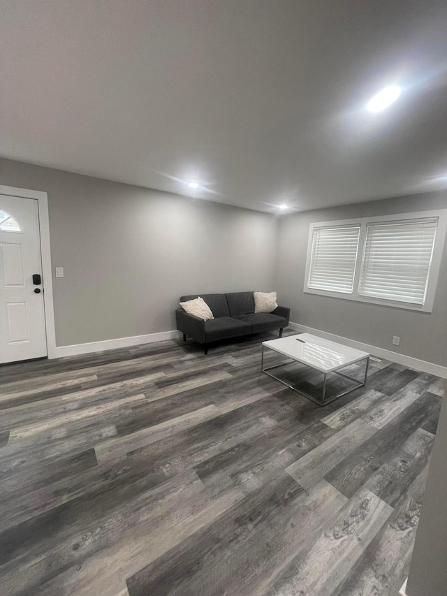 3107 Huntington Dr, Columbus, OH 43207 - living area featuring wood finished floors