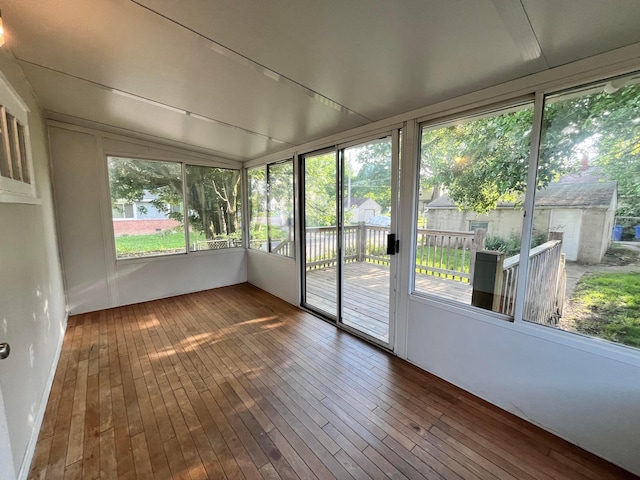 1015 Fairwood Ave, Columbus, OH 43206 - unfurnished sunroom with lofted ceiling