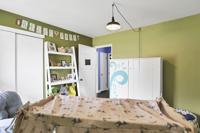 372 Sturbridge Rd, Columbus, OH 43228 - bedroom with a closet