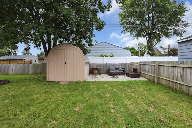 372 Sturbridge Rd, Columbus, OH 43228 - fenced backyard with a shed and a patio area