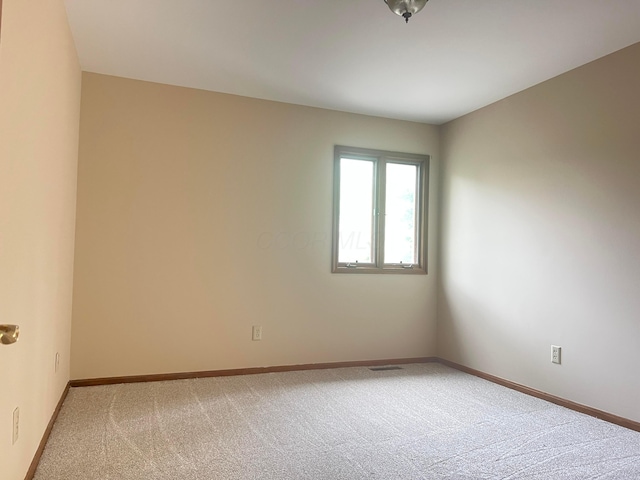 471 Old Mill Dr, Columbus, OH 43230 - unfurnished room featuring carpet floors and baseboards
