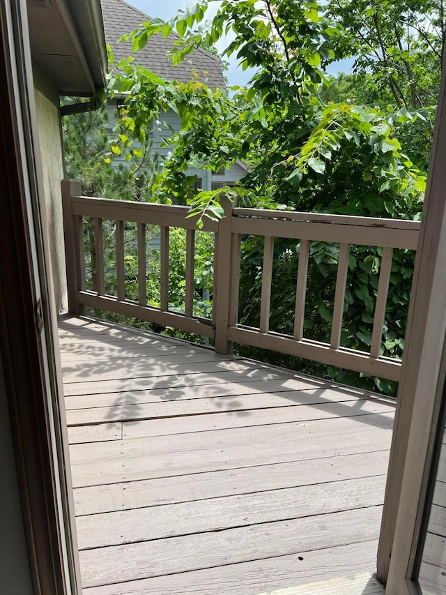 471 Old Mill Dr, Columbus, OH 43230 - view of wooden terrace