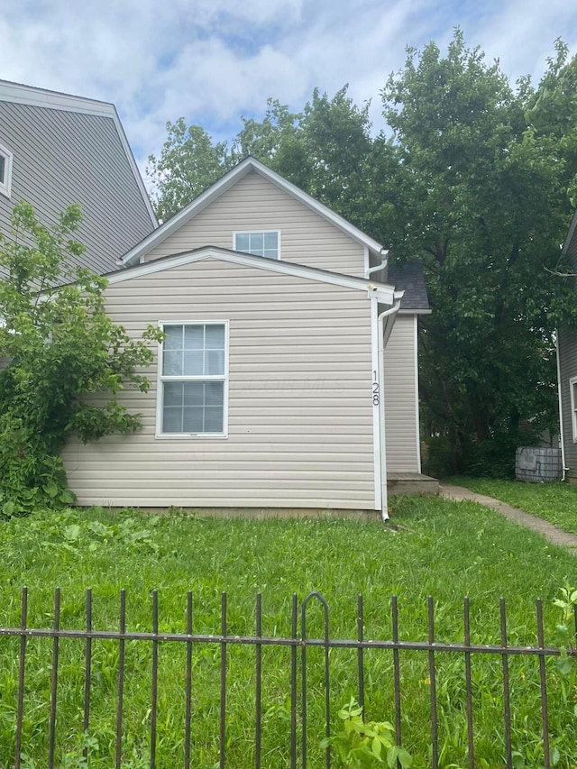 128 S Princeton Ave, Columbus, OH 43222 - view of side of home