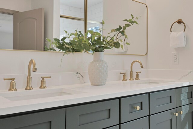 8139 Storrow Dr, Westerville, OH 43081 - bathroom with double vanity