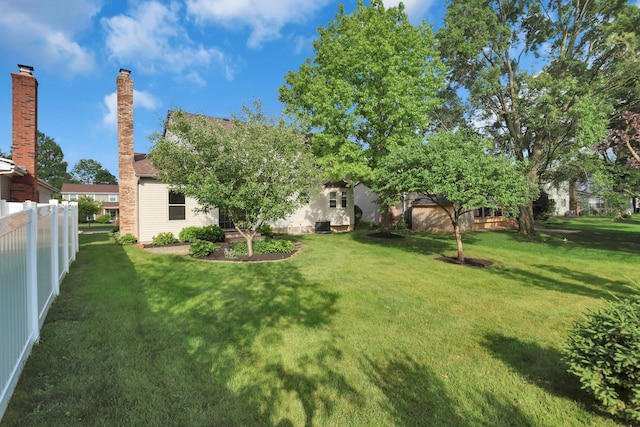 8139 Storrow Dr, Westerville, OH 43081 - view of yard