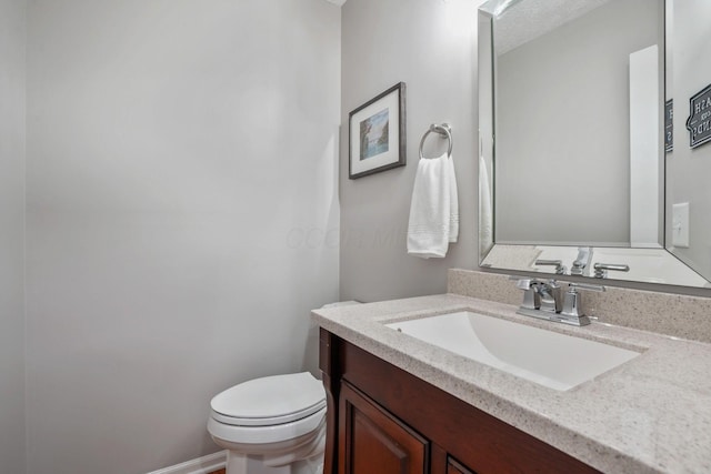 712 Suntree Dr, Westerville, OH 43081 - bathroom featuring toilet and vanity