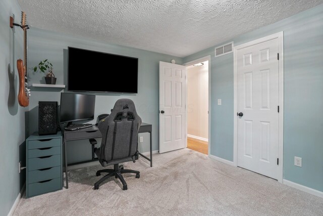 712 Suntree Dr, Westerville, OH 43081 - office featuring carpet floors and a textured ceiling