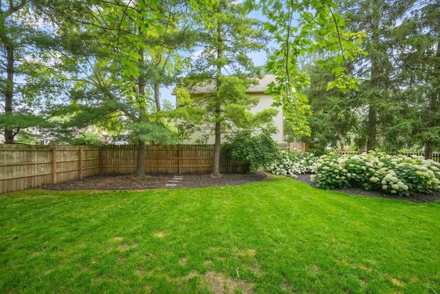 712 Suntree Dr, Westerville, OH 43081 - view of yard