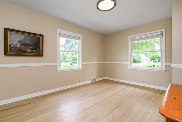 2006 Kentwell Rd, Upper Arlington, OH 43221 - spare room with light wood-type flooring and baseboards