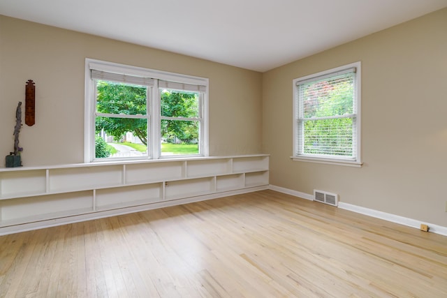 2006 Kentwell Rd, Upper Arlington, OH 43221 - empty room with wood finished floors and baseboards