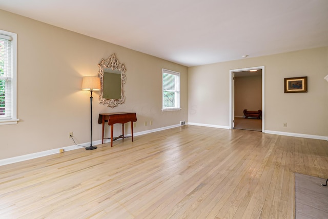 2006 Kentwell Rd, Upper Arlington, OH 43221 - spare room featuring hardwood / wood-style floors and baseboards