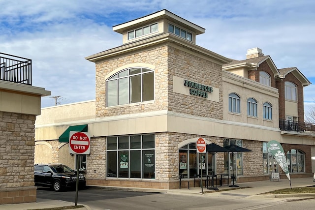 2006 Kentwell Rd, Upper Arlington, OH 43221 - view of building exterior
