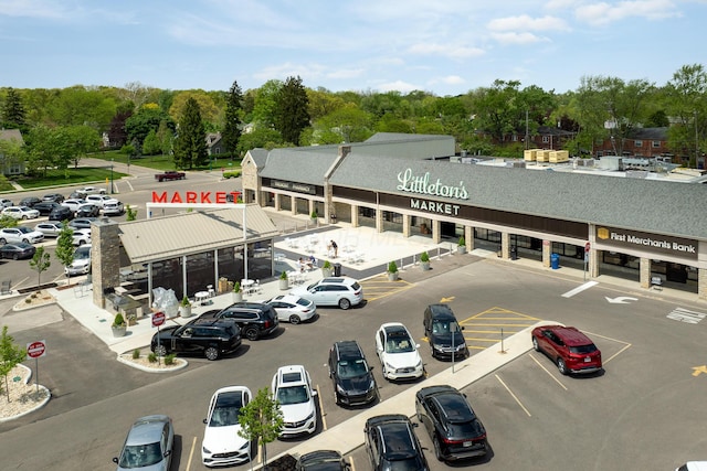 2006 Kentwell Rd, Upper Arlington, OH 43221 - bird's eye view of a commercial area