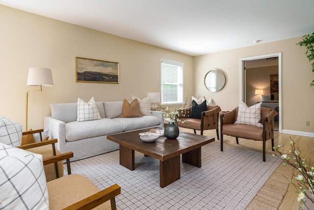 2006 Kentwell Rd, Upper Arlington, OH 43221 - living area featuring baseboards