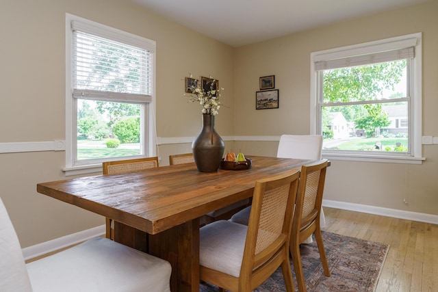 2006 Kentwell Rd, Upper Arlington, OH 43221 - dining area with light wood-style flooring and baseboards