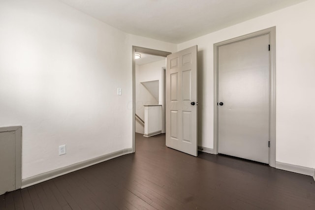 437-441 S Glenwood Ave, Columbus, OH 43223 - empty room featuring dark wood-style flooring and baseboards