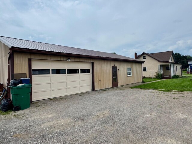 181 W 3rd St, Frazeysburg, OH 43822 - view of garage