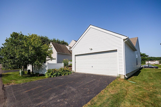 5654 Caledonia Dr, Westerville, OH 43081 - garage with driveway