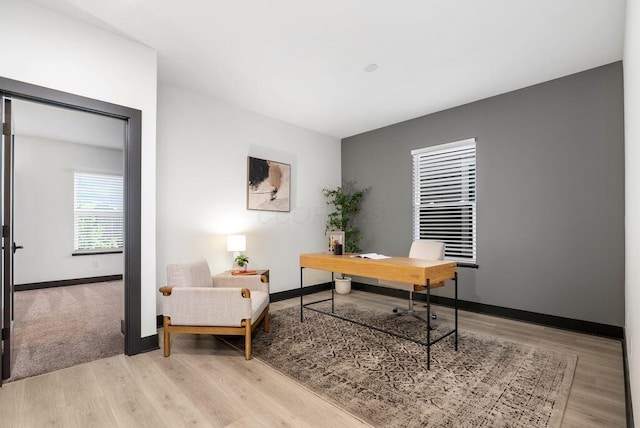 954 Hudson Xing, Columbus, OH 43212 - home office featuring wood finished floors and baseboards