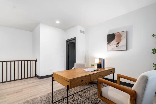 954 Hudson Xing, Columbus, OH 43212 - office area featuring light wood finished floors and recessed lighting