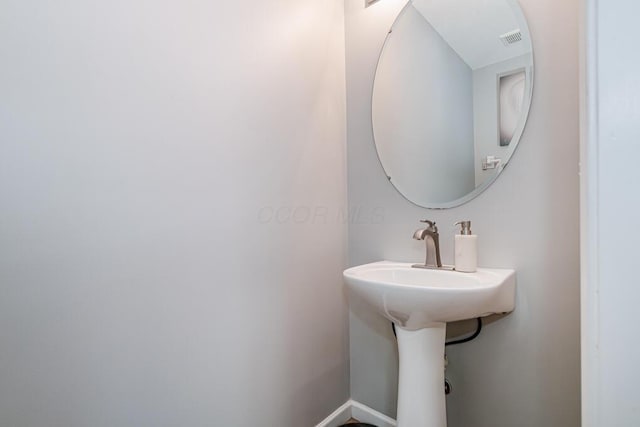 929 Preble Dr, Blacklick, OH 43004 - view of bathroom