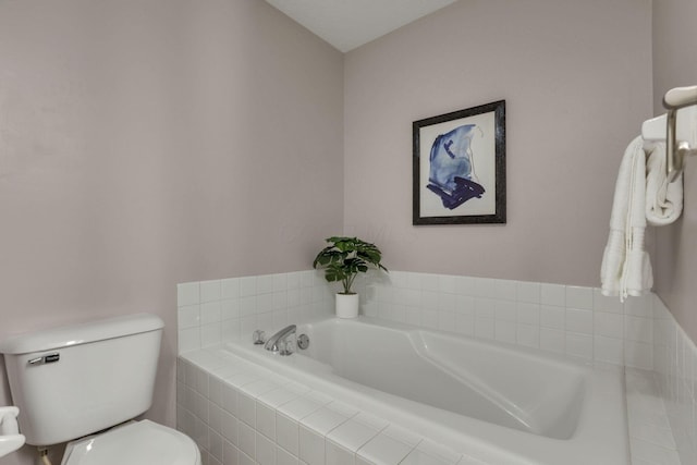 2375 Oakthorpe Dr, Hilliard, OH 43026 - full bath featuring a garden tub and toilet