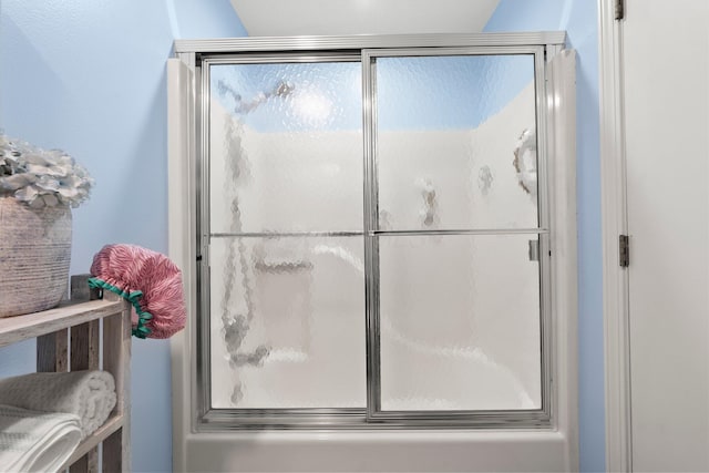 3903 Inverness Cir, Dublin, OH 43016 - full bath featuring a shower with shower door