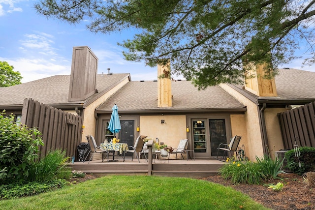 3903 Inverness Cir, Dublin, OH 43016 - back of property featuring stucco siding, a wooden deck, and a shingled roof
