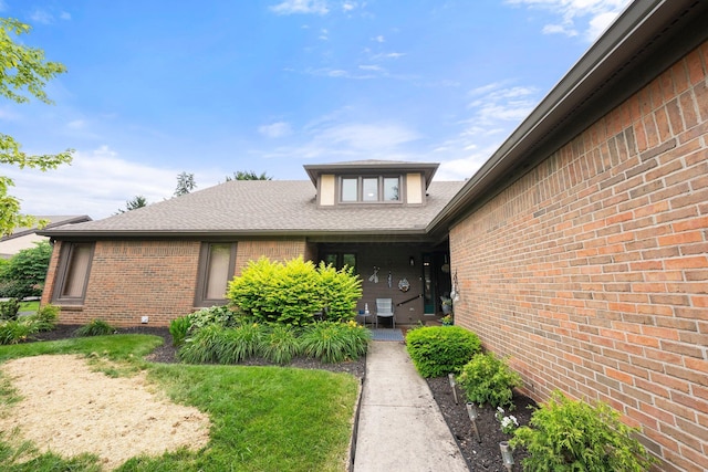 3903 Inverness Cir, Dublin, OH 43016 - property entrance featuring brick siding and roof with shingles