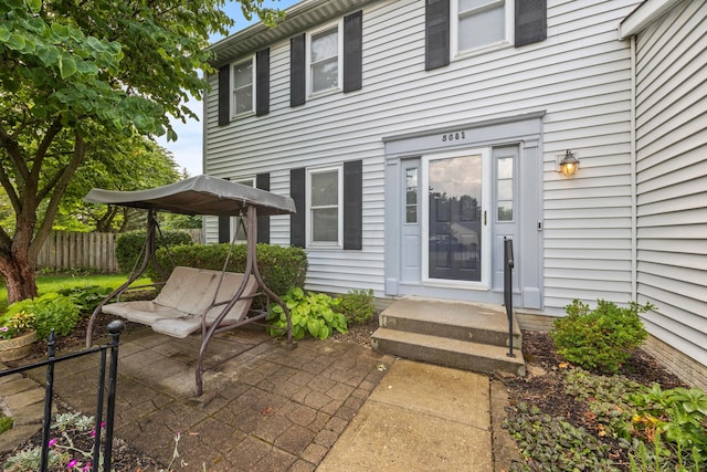 5681 Mcbride Ct, Dublin, OH 43016 - property entrance featuring a patio area
