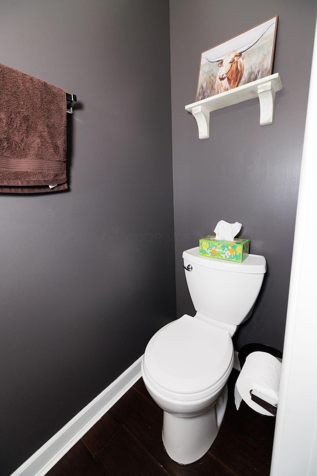 3790 Hunting Ln, Columbus, OH 43230 - bathroom featuring wood finished floors and toilet