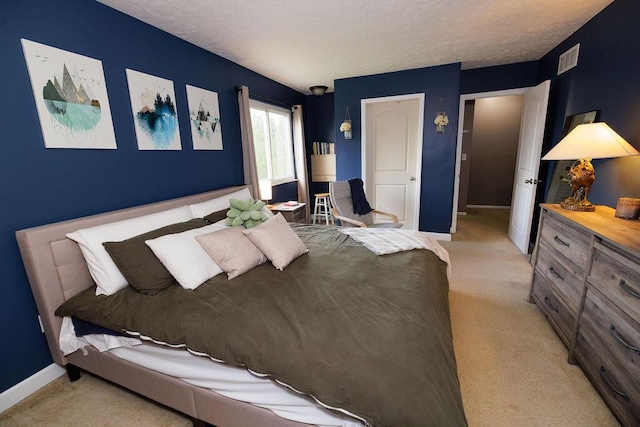 3790 Hunting Ln, Columbus, OH 43230 - bedroom featuring light carpet and a textured ceiling