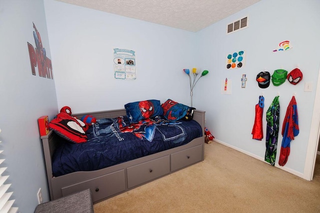 3790 Hunting Ln, Columbus, OH 43230 - bedroom featuring carpet flooring and a textured ceiling