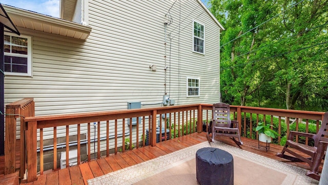637 Livingston Ct, Heath, OH 43056 - view of wooden deck