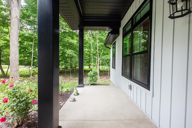 2499 Apple Valley Dr, Howard, OH 43028 - view of patio