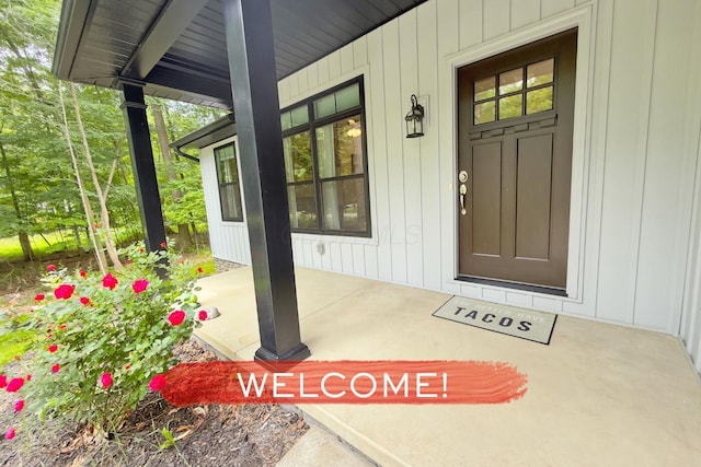 2499 Apple Valley Dr, Howard, OH 43028 - doorway to property featuring a porch