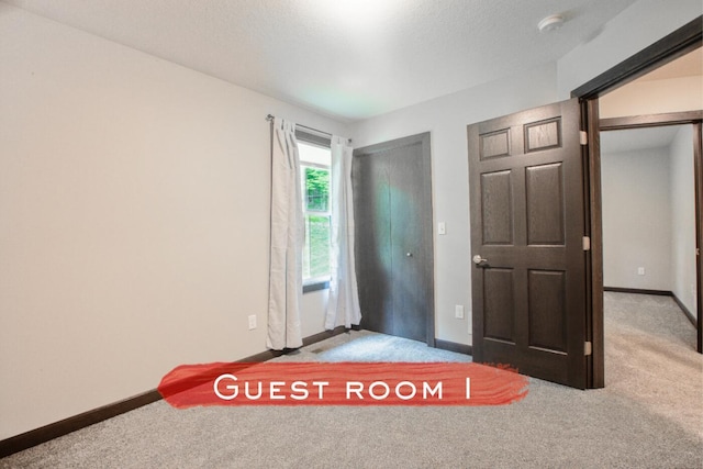 2499 Apple Valley Dr, Howard, OH 43028 - carpeted foyer entrance with baseboards