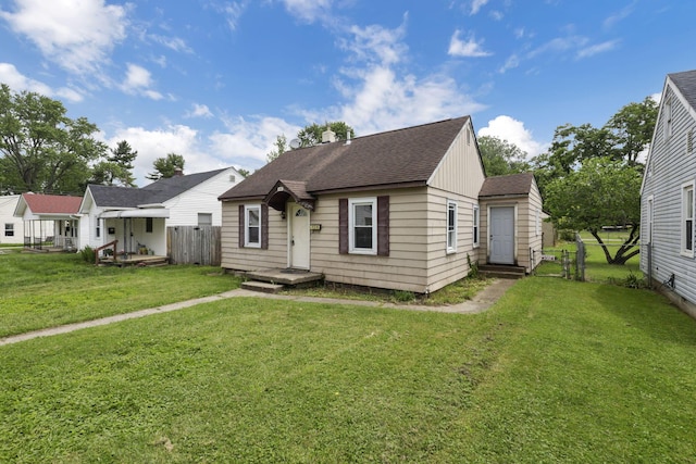 846 4th St, Lancaster, OH 43130 - bungalow with roof with shingles and a chimney
