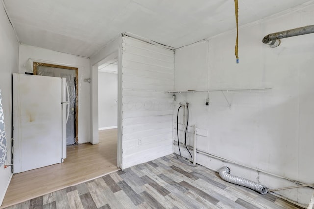 846 4th St, Lancaster, OH 43130 - washroom featuring wood finished floors and hookup for a washing machine
