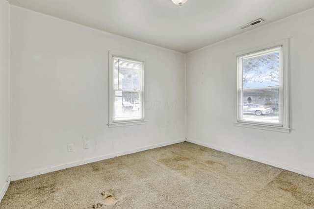 846 4th St, Lancaster, OH 43130 - carpeted empty room featuring baseboards
